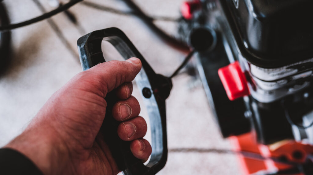 Starter ikke snøfreseren? Her er hvorfor (og hvordan du feilsøker det)
