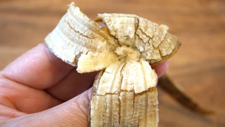 Start mulching med bananskall og se plantene dine blomstre
