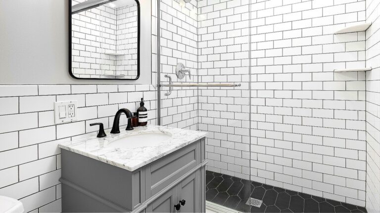 Farvel Tradisjonelle T-baneflisdusjer: Art Deco-inspirert design som ser vakkert ut
